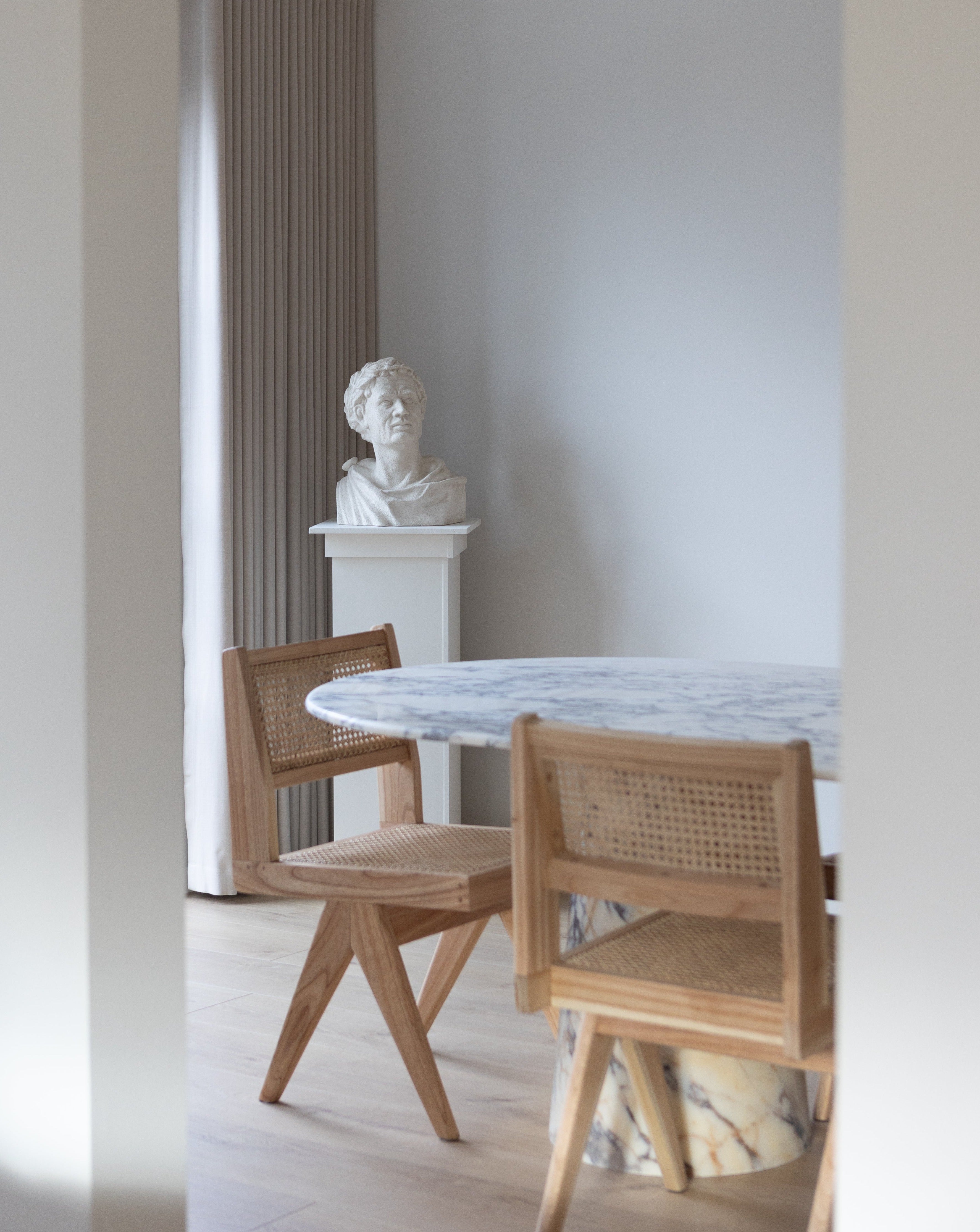 Ivy Dining Table